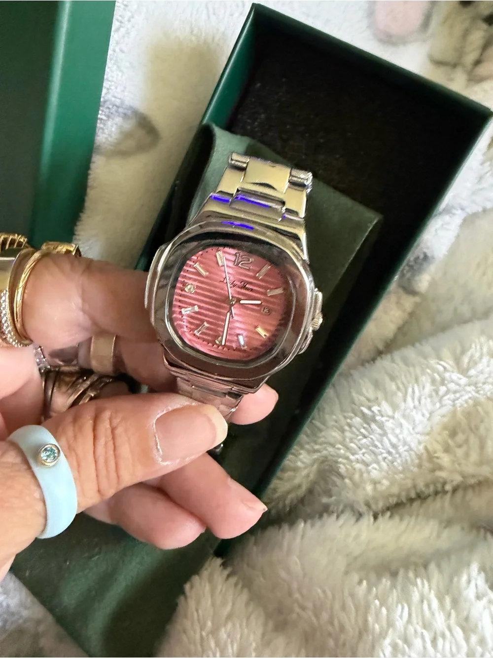 Lucky Four stainless steel watch with pink face and crystal